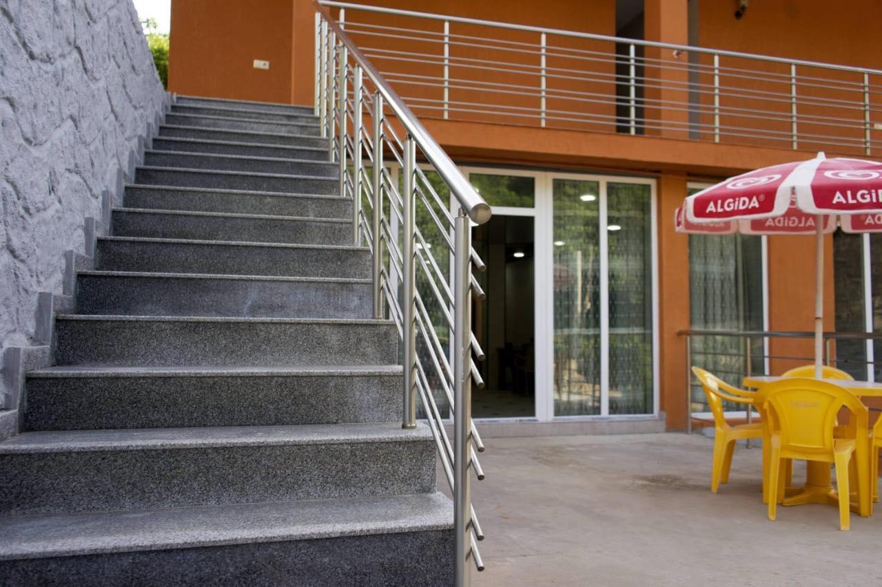 Nira Hotel Gonio Exterior foto